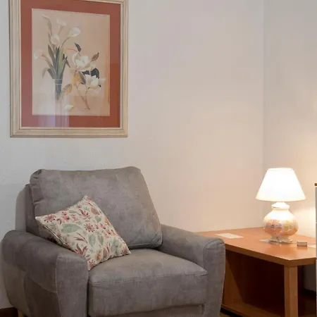 Céntrico Y Muy Amplio Apartamento